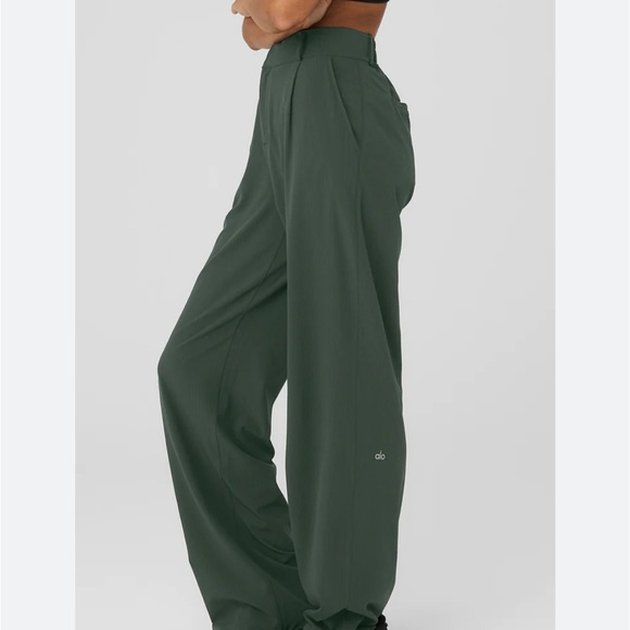 NWT Alo High Waist Dreamscape Trouser - Dark Cactus - Picture 3 of 8